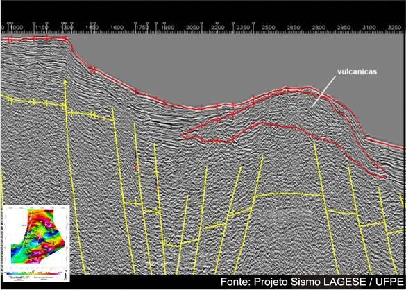86 Fig. 5.25 Detalhe da linha sísmica A-A modelada mostrando o registro do maior corpo de rochas vulcânicas encontrado sobre a região do Platô de Pernambuco.