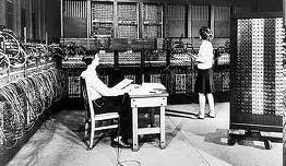 ENIAC Funcionava utilizando lógica digital (0