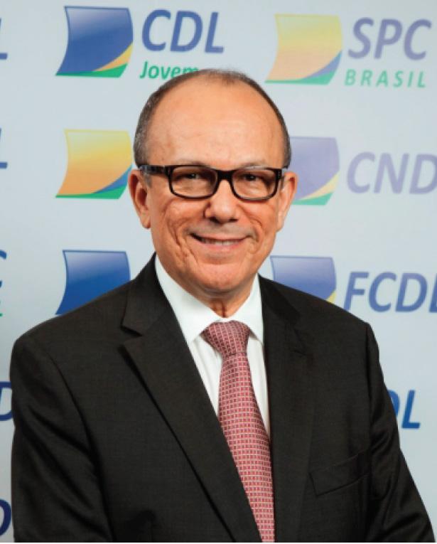 PALAVRA DO PRESIDENTE Honório Pinheiro Presidente da Confederação Nacional de Dirigentes Lojistas (CNDL) Construindo um novo sistema No início da nossa gestão, em 2015, líderes e dirigentes de