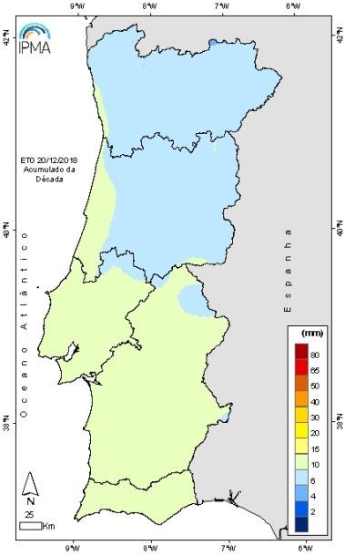 2.3 Evapotranspiração de referência (ET0) Na Figura 5 apresenta-se a distribuição espacial, por décadas, dos valores de evapotranspiração de referência (ET 0.