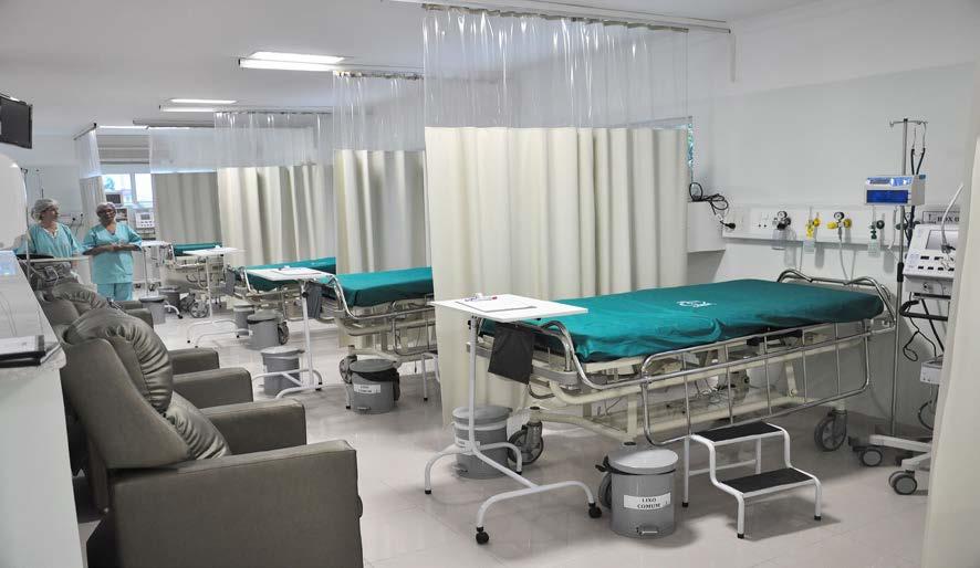 No Brasil, a implantação das Unidades de Terapia Intensiva (UTIS) teve inicio na década de 1970. Atualmente, é uma unidade presente no contexto hospitalar.
