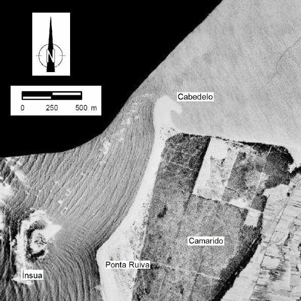 Luís Ivens Portela Figura 3. Fotografia aérea da margem portuguesa da embocadura em 1958 ( Instituto Geográfico do Exército).