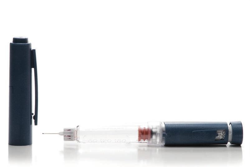 Se você utiliza canetas de aplicação de insulina, tanto descartável quanto reutilizável, após a aplicação, você deve retirar a agulha.