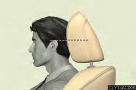 Ajustar a altura dos apoios de cabeça Certifique-se de ajustar os apoios de cabeça de modo que o centro do apoio de cabeça esteja o mais próximo possível da parte superior de suas orelhas.