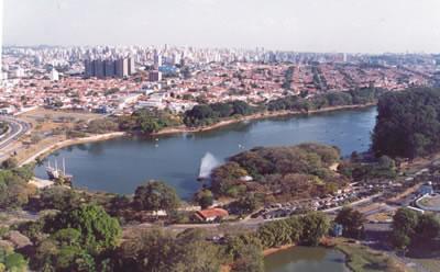 O Parque Portugal (Figura 1) foi implantado em Campinas em 1972 pela prefeitura municipal.