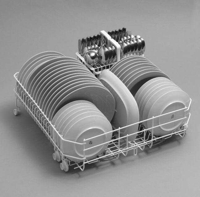 its safe extraction, also especially useful with a full load. For loading salt, cleaning filter and for ordinary maintenance, the complete extraction of the basket is necessary. Cutlery basket (fig.