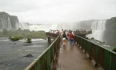 Opção 02 - Cataratas Brasil e Macuco Safári de Barco Transporte valor: R$ 45,00 por pessoa (sem