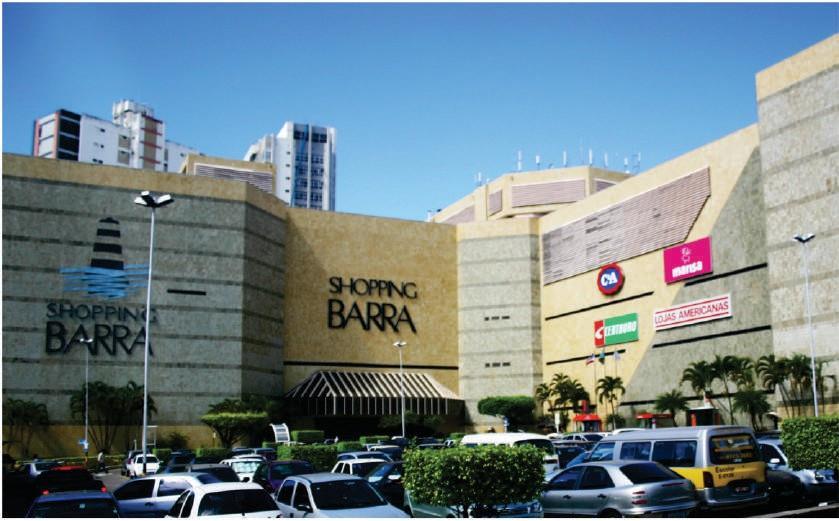 73- Shopping Barra Obra: Reforma da loja e instalação de novas escadas rolantes.