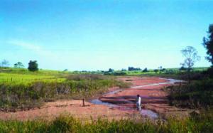 naturais; intensa degradação ambiental que provoca;