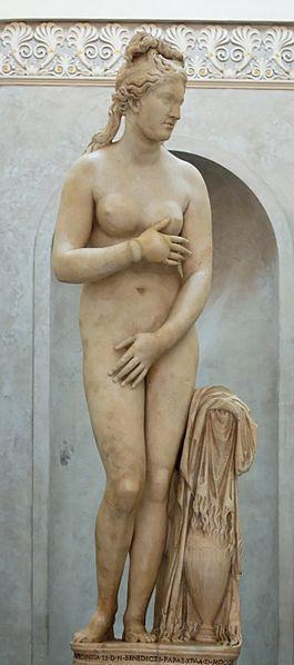 esculturas, pela lânguida pose em S (Hermes com