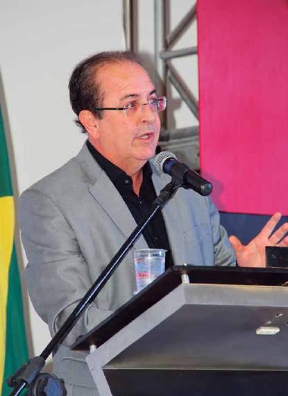 O Sincomerciários, através do presidente Walter Dos Santos, teve uma grande vitória ao conseguir fechar um acordo de 3% de aumento de salário na data-base 2017/2018 enquanto o sindicato patronal