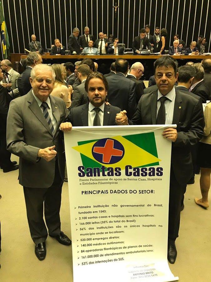 Através do Pró-Santas Casas, as instituições terão acesso a linhas de crédito fornecidas por bancos públicos. Os empréstimos terão encargos financeiros máximos de 1,2 por cento ao ano.