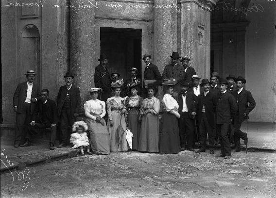 Amélia ao Dispensário de Alcântara, 1908,