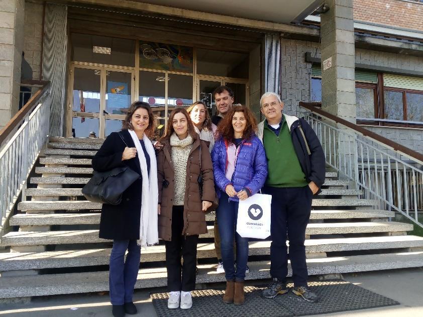 JOBSHADOWING Itália Pinerolo Istituto Comprensivo Pinerolo V CUMIANA 5 professores 8 a 16 de novembro de 2017