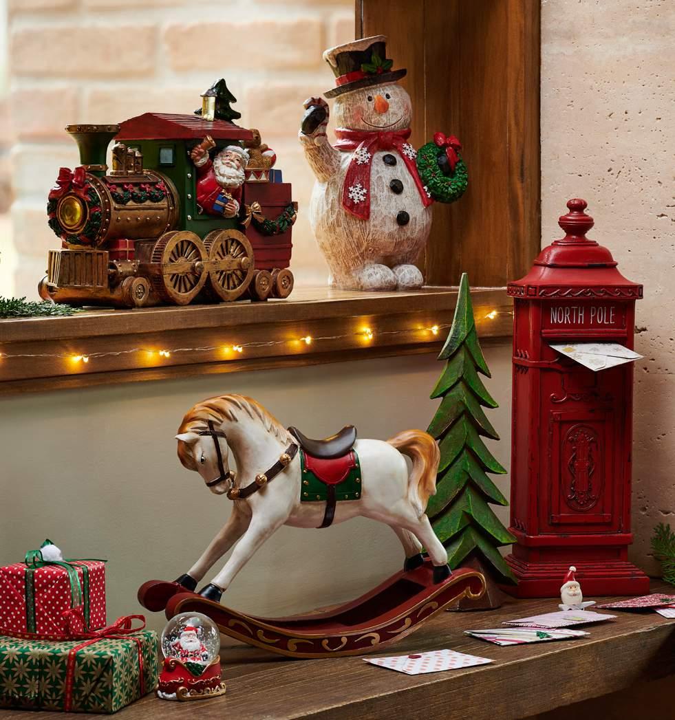 Trem Musical Noel 27x22cm R$ 259,99 Boneco de Neve Noel 26cm R$ 89,99 Miniglobo Noel Trenó 6cm R$ 19,99 Cavalo Noel 22cm R$ 139,99 Árvore de Natal Noel Pine 31cm R$ 59,99 Caixa Postal Noel 37cm