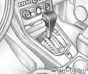 Travamento automático das portas As portas do veículo podem ser programadas para travar quando a alavanca de mudanças for movida da posição P.