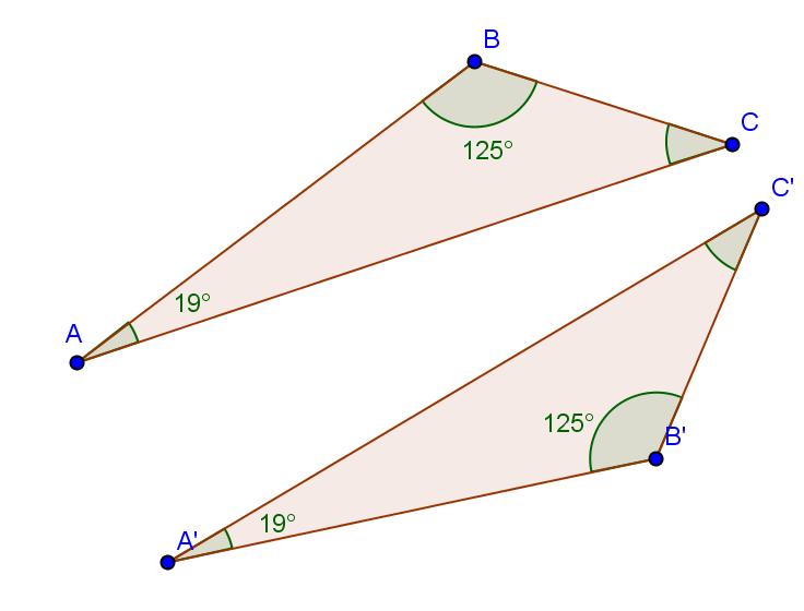 SEMELHNÇ DE TRIÂNGULOS forma de um triângulo fica completamente definida quando são conhecidos os seus ângulos.