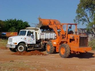 1.5 COLETA E TRANSPORTE DE RESÍDUOS VOLUMOSOS Coleta e transporte de diversos tipos de resíduos, que em função de suas características especiais não são retirados pela coleta convencional, como: