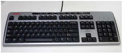 Deve-se escolher um teclado que possa ser desmontado, pode ser velho, de