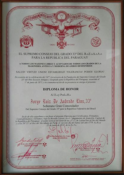 Na ocasião, também, foi-lhe outorgado o Diploma de Honra, homenagem que, também, foi prestada ao Poderoso Irmão Rui Stragliotto, 33.