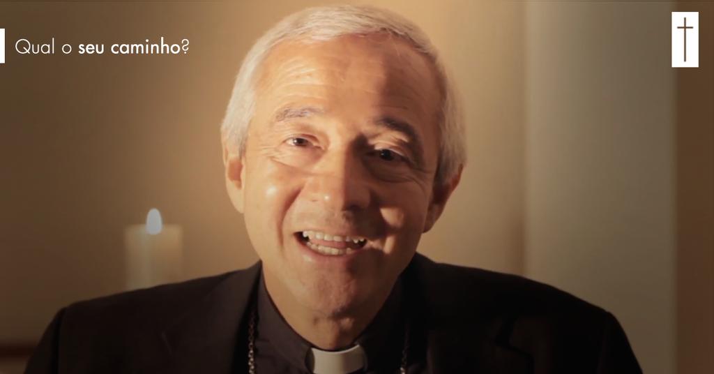 Neste episódio, Dom Jorge Carlos dá um belíssimo testemunho sobre a descoberta e o caminho rumo à vocação sacerdotal.