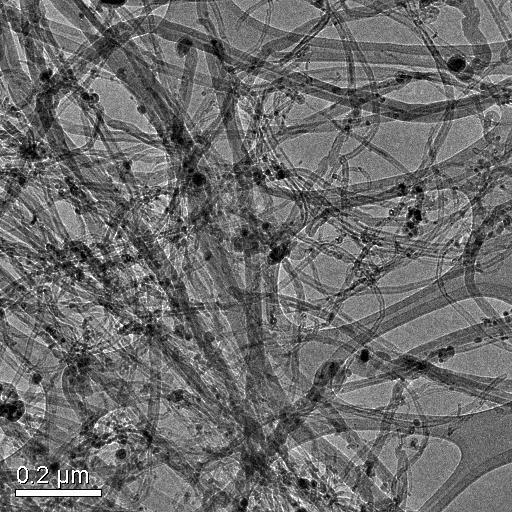 25 % em peso de h 3. a), b) Imagens dos nanotubos não dopados.