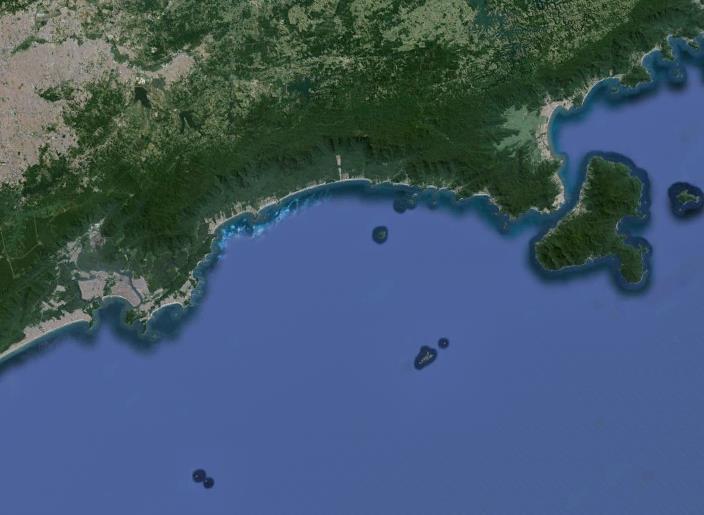 Google Earth Áreas com concentração de instalações portuárias que