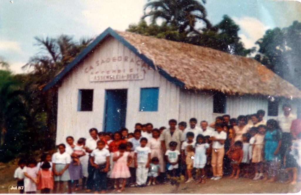 60 renovou a casa de oração devido às terras dos barrancos que eram intensas, o mesmo foi susbtituído pelo evangelista Moiséisinho em 1950 (Secretaria da IEADAM, 2012).