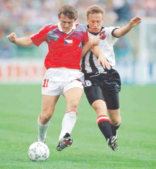 V drese ČSFR hral na MS 1990 v Taliansku, kde sa československý tím dostal až do štvrťfinále, v ktorom vypadol s neskorším majstrom sveta, reprezentáciou Nemecka.
