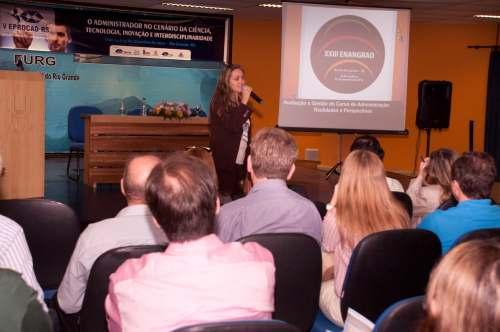 O evento ocorreu no Hotel Continental, em Porto Alegre, e contou com a participação de cerca de 13 pessoas, que debateram em torno do tema O mercado e a qualidade assistencial. Na abertura, a Adm.