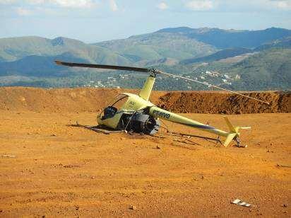 Logo após a decolagem, a aeronave perdeu sustentação, efetuou ligeira curva à direita e colidiu contra o solo 200 metros à frente e cerca de 100ft abaixo (figura 1).