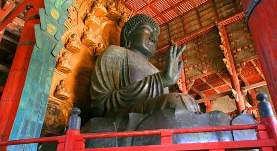 Visitaremos o templo Todaiji, conhecido devido ao seu objeto principal de veneração, o Dai- butsu, que é a maior estátua de bronze do mundo.