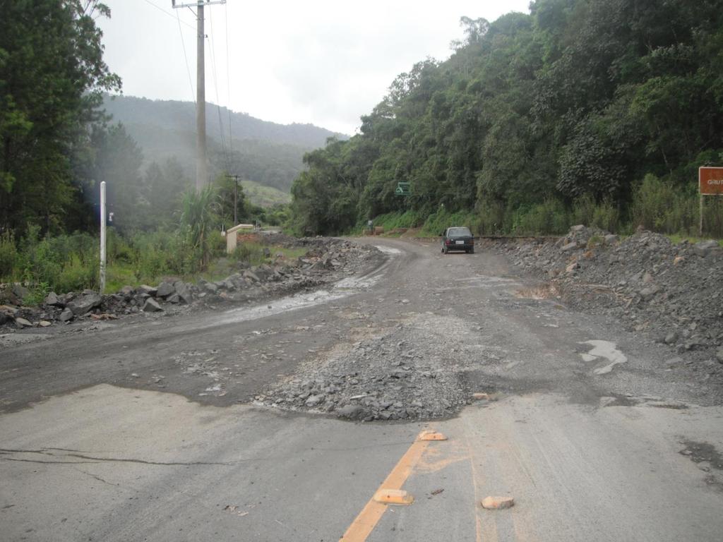 MANUTENÇÃO DA MALHA RODOVIÁRIA NO VALE DO