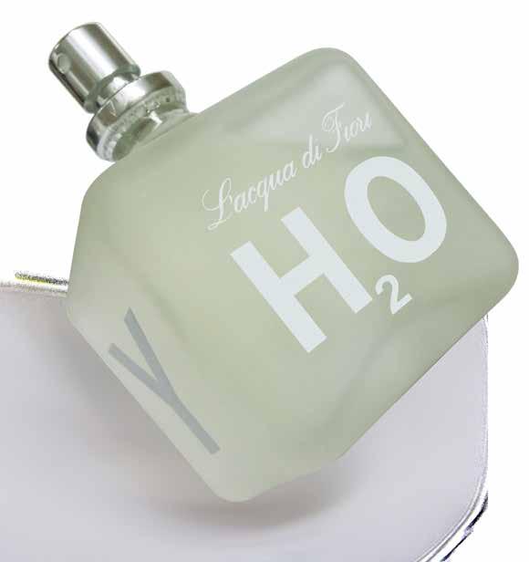 toque sedoso. Desodorante Líquido 115 ml Cuida e protege contra os odores da transpiração, além de perfumar. Cód. 000324 R$ 35,90 5 PONTOS Cód.