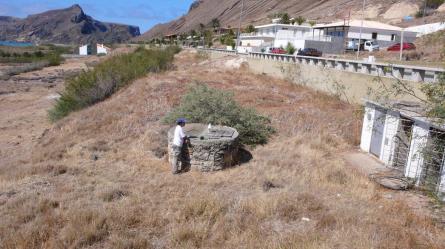 Nível Hidrostático (NHE): Não é possível, sem água; Nível da Base: 6,64m; Coluna de Água: Não é possível, sem água; Nível das Manchas de Sais Precipitados: Não observado; Material no Fundo: Muito