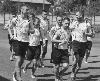 PREŠOV (Od nášho spolupracovníka JÁNA MIROĽU) Včera sa zišli na prvom spoločnom tréningu v rámci prípravy na budúcu sezónu futbalisti 1. FC Tatran Prešov.
