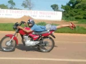 demonstração de perícia em manobra (L13546) de veículo automotor, não