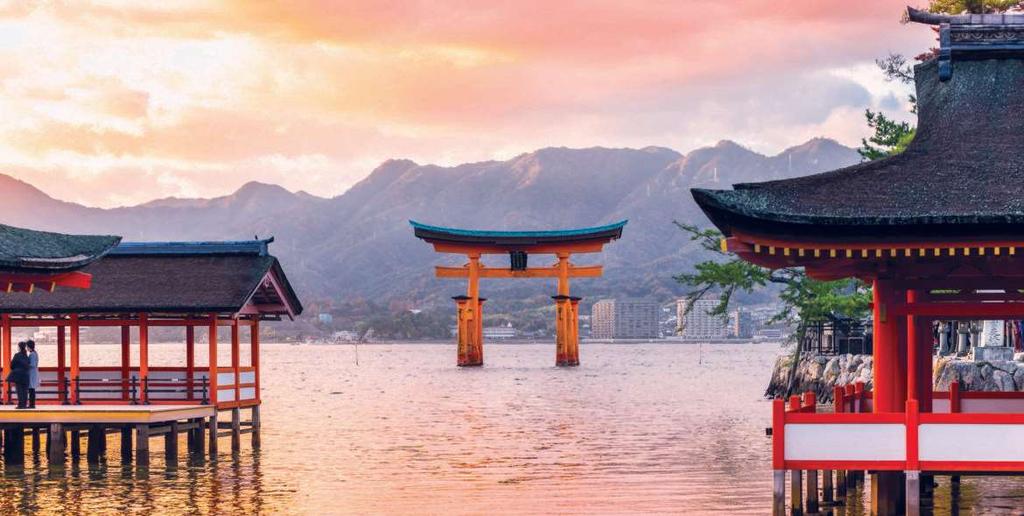 HIROSHIMA Conhecida por ser o símbolo da paz mundial, uma encantadora cidade que se reergueu de maneira surpreendente após o ataque