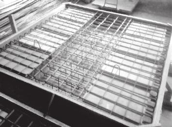 Reinforced concrete ribbed slabs with wide-beam Figura 4 Detalhes da armadura de flexão das lajes Figura 5 Armaduras de cisalhamento utilizadas nas lajes A armadura de flexão das lajes foi composta