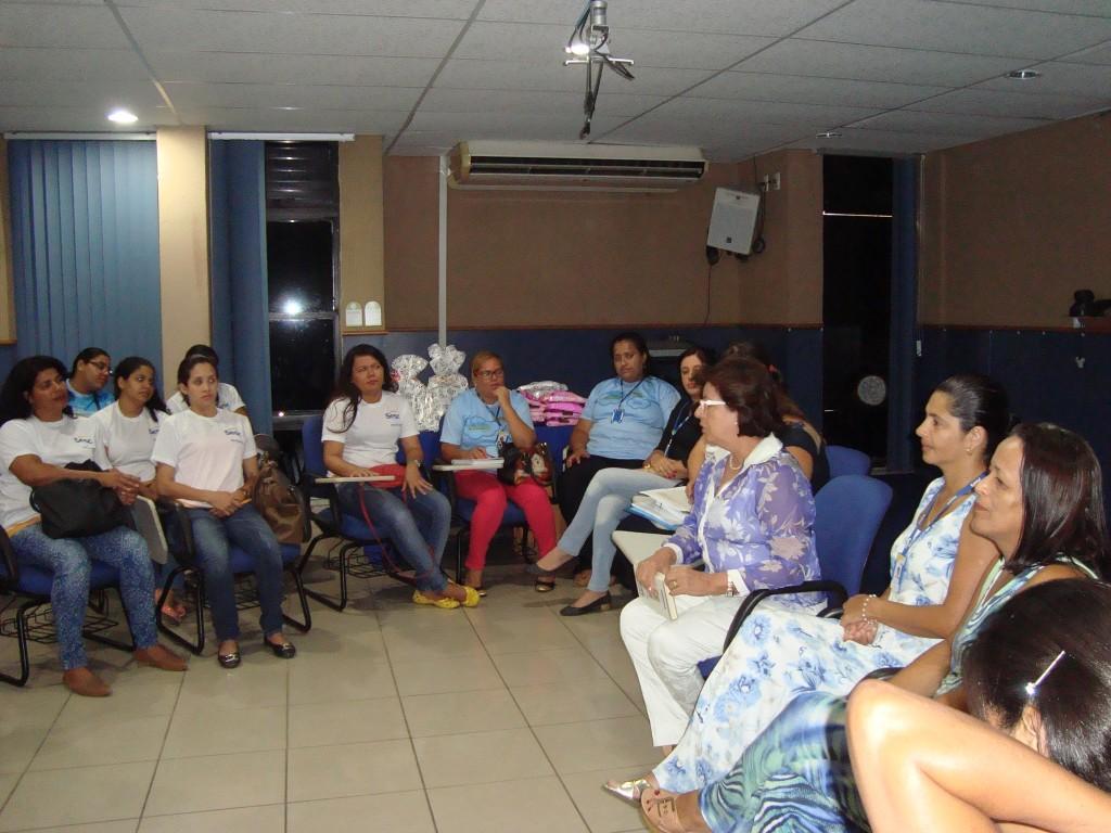Diretora do Sesc/Sergipe reúne-se com a equipe do Caravana da Esperança A diretora regional do Sesc, Excelsa Machado, reuniu-se na manhã de hoje, 05/02, com os professores e estagiários que irão