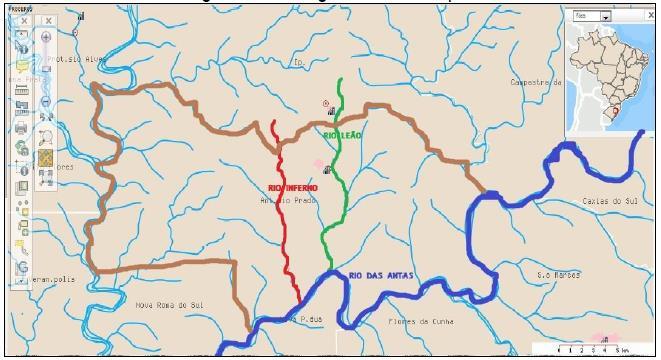 arroios mais significativos são o Arroio Inferno, que passa pela sede do município, o Arroio Leão, o Rio Viera, que faz divisa com o município de Campestre da Serra, e o Rio Guatapará, que faz divisa