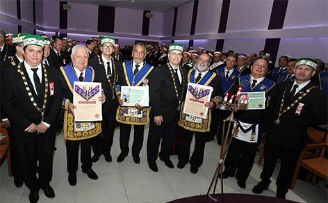 Posteriormente, o Soberano Grande Comendador, convidou o Eminente Grão-Mestre Adjunto, Poderoso Irmão Joel Jorge Correia do Espírito Santo e o Grande Secretário Especial de Transporte e Logística,