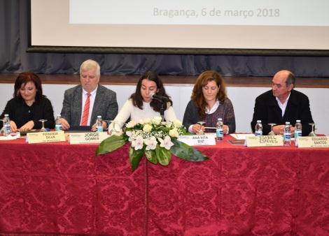 Na fase final da sessão, os deputados