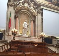 Concluída a visita, a hora era para comtemplar, na Sala do Senado, um