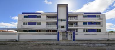 201 Rua Pedro Ivo de Paiva, 2757 Cristo, João Pessoa - PB 78m 2 Descrição: Sala para dois ambientes com varanda, 03 quartos sendo 01 suíte, wc social, cozinha ampla e área de serviço.