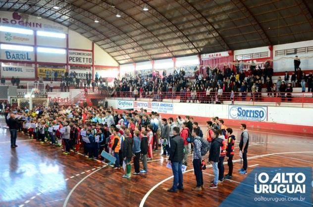 A proposta é unir cada vez mais as categorias de base do futsal (esporte mais praticado em nossa cidade) e as