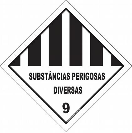 b) Servidor, preferencialmente Assistente de Suporte Acadêmico, com treinamento para manuseio de produtos químicos, acondicionamento e transporte de resíduos em veículo.