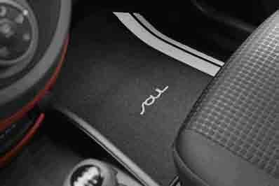 Conjunto Racing Dê ao seu Kia Soul um acabamento desportivo com um equilíbrio perfeito entre dinâmica, design e conforto.