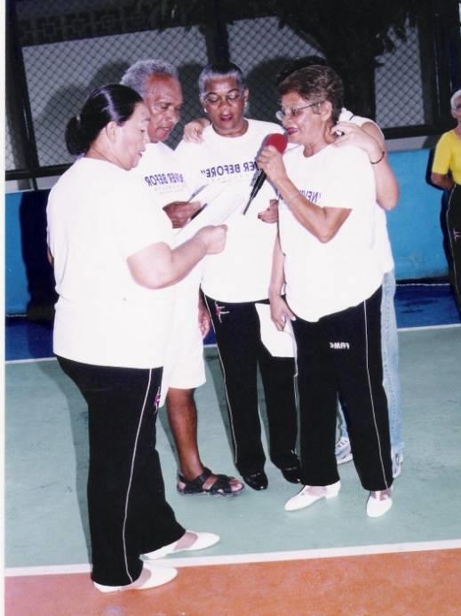 Boletim Informativo Unimotrisaúde em Sociogerontologia 80 dançando há 7 anos, realizei um sonho que nunca imaginei, que fosse acontecer, dança com bailarina no palco do 2 maior e mas belo Teatro