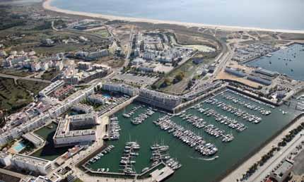 gere e explora a Marina de Lagos, a única marina portuguesa à qual foi atribuído o Euromarina Anchor Award, a bandeira azul da Europa, as 5 Âncoras de Ouro da The Yatch Harbour Association e a